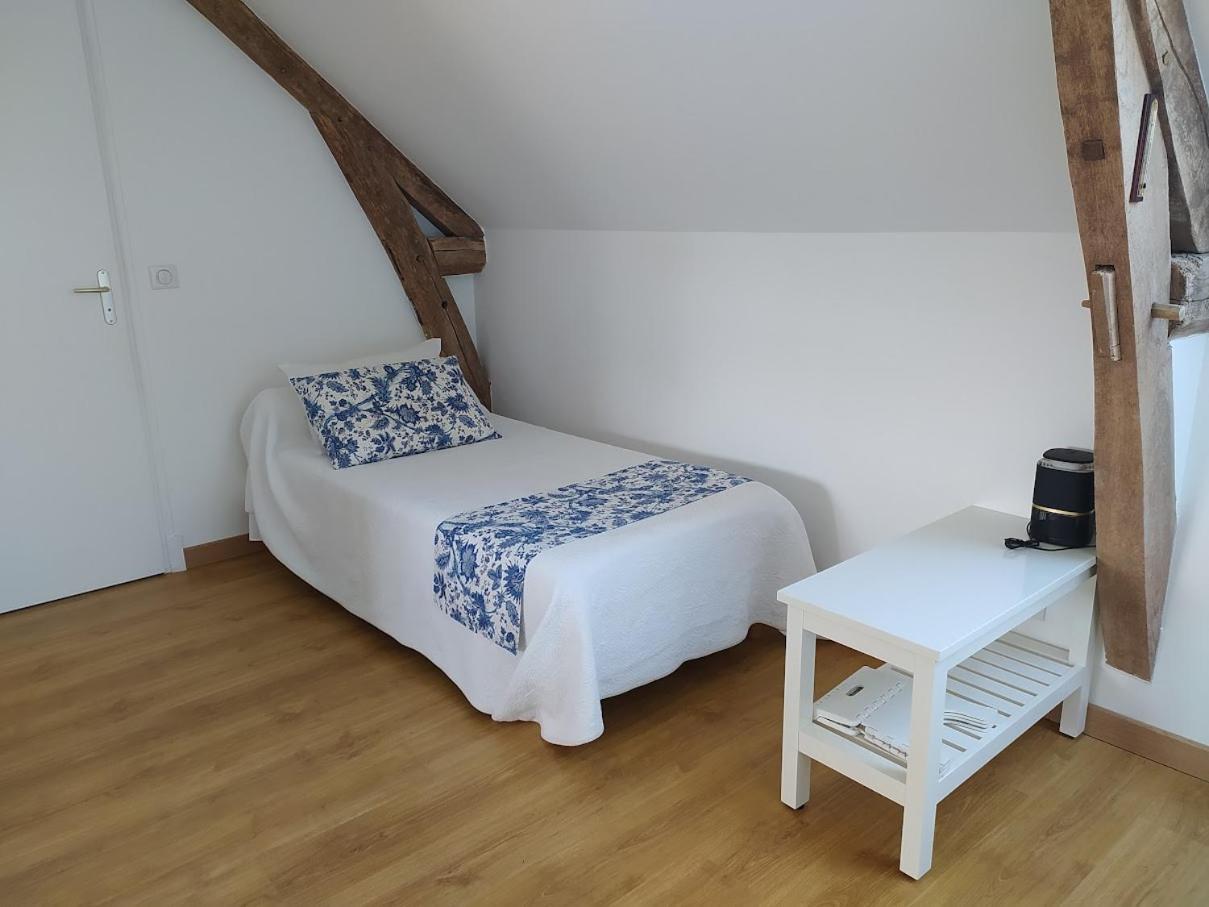 Les Ormeaux Hotel Oisly Buitenkant foto